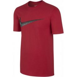 Nike Koszulka M Nsw Tee Hangtag Swoosh Red L. T-shirty sportowe marki Nike. W wyprzedaży za 59.00 zł.