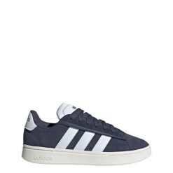 Buty Grand Court Alpha. Białe buty trekkingowe Adidas, bez wzorów, ze skóry, bez zapięcia, trekkingowe. Za 249.99 zł.