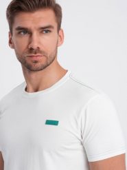 Męski t-shirt bawełniany z zieloną naszywką na piersi – złamana biel V5 OM-TSCT-0151 - XXL. Białe t-shirty Ombre Clothing, l, z aplikacjami, z bawełny, bez kołnierzyka, bez ramiączek. Za 77.99 zł.