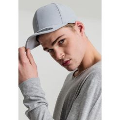 Czapka Flexfit 110 Pique. Szare czapki z daszkiem FLEXFIT, bez wzorów. Za 89.55 zł.