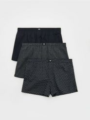 Bokserki Batman 3 pack - czarny. Czarne bokserki Reserved, l, bez wzorów. Za 79.99 zł.