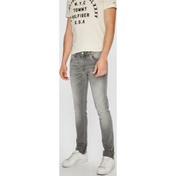 Trussardi Jeans - Jeansy 370. Jeansy marki TRUSSARDI JEANS. W wyprzedaży za 429.90 zł.
