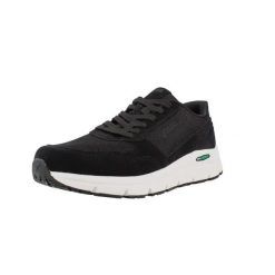 Buty JOMA CLUMS2601 Czarny. Czarne buty turystyczne Joma, bez wzorów, ze skóry, bez zapięcia, trekkingowe. Za 225.99 zł.