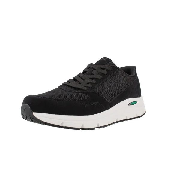 Buty JOMA CLUMS2601 Czarny. Czarne buty turystyczne Joma, bez wzorów, ze skóry, bez zapięcia, trekkingowe. Za 225.99 zł.