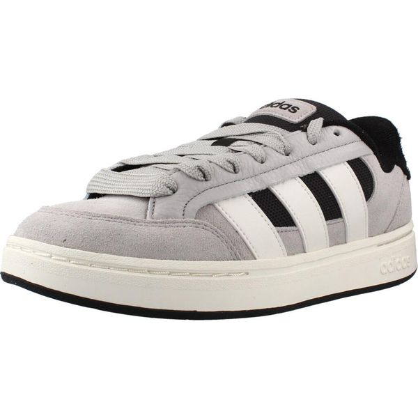 Buty ADIDAS GC ALPHA SK8 Szary. Szare buty turystyczne Adidas, bez wzorów, ze skóry, bez zapięcia, trekkingowe. Za 381.50 zł.