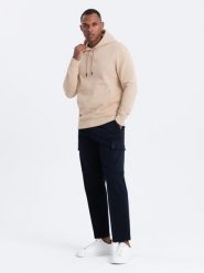 Dresowa męska bluza kangurka z kapturem BASIC – beżowa V6 OM-SSBN-0161 - XXL. Brązowe bluzy Ombre Clothing, l, bez wzorów, z dresówki, z kapturem. Za 113.99 zł.