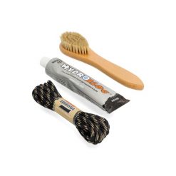 Zestaw do pielęgnacji butów Zamberlan Boot Cleaning Kit. Czarne buty trekkingowe Zamberlan, bez wzorów, bez zapięcia. Za 71.99 zł.