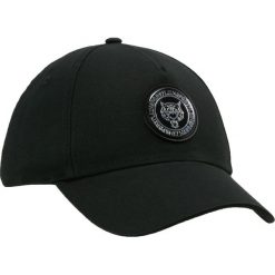 Plein Sport VISOR HAT TIGER BASIC Czapka z daszkiem black. Czapki z daszkiem marki Plein Sport. Za 549.00 zł.