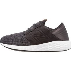 New Balance FRESH FOAM CRUZ Obuwie do biegania treningowe black/white. Buty do biegania marki New Balance. Za 379.00 zł.