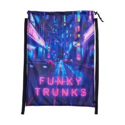 Torba worek z siateczki na sprzęt pływacki unisex Funkita Mesh Gear Bag. Torby na ramię FUNKITA, bez wzorów, z meshu, na ramię, bez dodatków. Za 79.00 zł.
