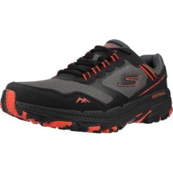 Buty SKECHERS GO RUN TRAIL 2.0 Czarny. Brązowe buty do biegania Skechers, bez wzorów, ze skóry, bez zapięcia. Za 335.50 zł.
