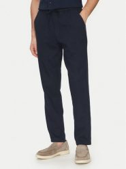 Guess Spodnie materiałowe F5GB02 WH4J0 Granatowy Regular Fit. Niebieskie spodnie materiałowe Guess, l, z aplikacjami, z bawełny. Za 299.99 zł.