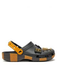 Crocs Klapki Harry Potter Classic Hufflepuff Clog 210529 Czarny. Czarne klapki Crocs, z tworzywa sztucznego. Za 269.99 zł.