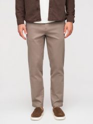Spodnie męskie chino SLIM FIT z delikatną teksturą - popielate V1. Szare eleganckie spodnie Ombre Clothing, do pracy, m, z bawełny, biznesowe. Za 379.99 zł.