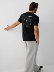 4F T-shirt regular z nadrukiem męski - czarny M. Czarne t-shirty 4F, bez wzorów, z bawełny, bez ramiączek, trekkingowe. Za 89.99 zł.