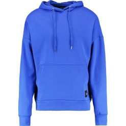 Sixth June CLASSIC OVERSIZE WITH DROPPED SHOULDERS & KANGAROO POCKET Bluza z kapturem blue. Bluzy marki Sixth June. W wyprzedaży za 167.20 zł.