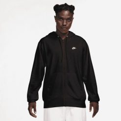 Męskie bluza Z kapturem M NK CLUB FT PO HOODIE. Czarne bluzy z kapturem Nike, m, bez wzorów, z materiału, z kapturem. Za 327.80 zł.