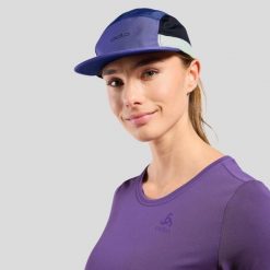 Czapka z daszkiem ODLO Performance Light. Fioletowe czapki z daszkiem ODLO, bez wzorów. W wyprzedaży za 143.99 zł.