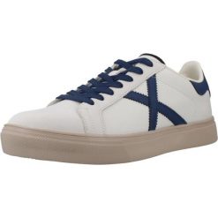 Buty MUNICH RETE 111 Biały. Białe buty trekkingowe munich, bez wzorów, ze skóry, bez zapięcia, trekkingowe. Za 414.99 zł.