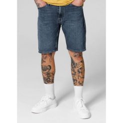Szorty męskie Pitbull Jeansowe Medium Wash Highlander. Niebieskie szorty PITBULL, m, bez wzorów, z jeansu. W wyprzedaży za 185.90 zł.
