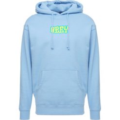 Obey Clothing BETTER DAYS Bluza z kapturem powder blue. Bluzy marki Obey Clothing. Za 319.00 zł.
