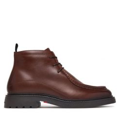 Trzewiki Tommy Hilfiger. Brązowe botki sznurowane Tommy Hilfiger, bez wzorów, bez obcasa, bez zapięcia. Za 749.99 zł.