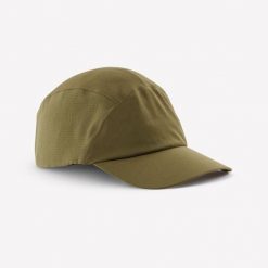 Czapka turystyczna z daszkiem Hike 500. Szare czapki z daszkiem FORCLAZ, w ażurowe wzory, z materiału. Za 39.99 zł.