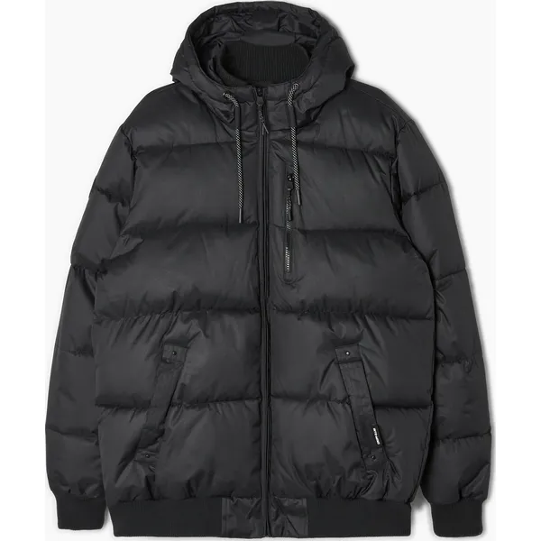 Pikowana kurtka z kapturem - Czarny. Czarne kurtki Cropp, l, bez wzorów, z gumy, z kapturem. Za 289.99 zł.