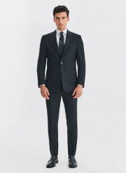 PAKO LORENTE - Wełniany czarny garnitur męski. Czarne garnitury Pako Lorente, do pracy, m, bez wzorów, z wełny. Za 2,499.98 zł.