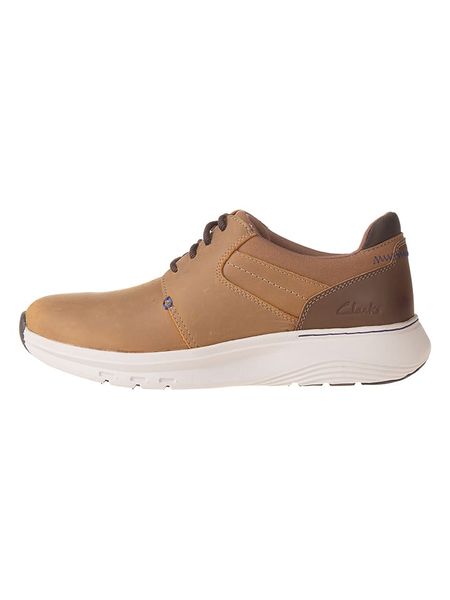 Clarks Skórzane sneakersy "Motion Trek" w kolorze jasnobrązowym rozmiar: 42. Brązowe buty sportowe casual Clarks, bez wzorów, bez zapięcia. Za 174.95 zł.