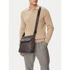 Saszetka Beverly Hills Polo Club. Szare saszetki i nerki Beverly Hills Polo Club, bez wzorów. Za 149.99 zł.