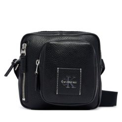 Saszetka Calvin Klein. Czarne saszetki i nerki CALVIN KLEIN, bez wzorów, małe, bez dodatków. Za 369.99 zł.